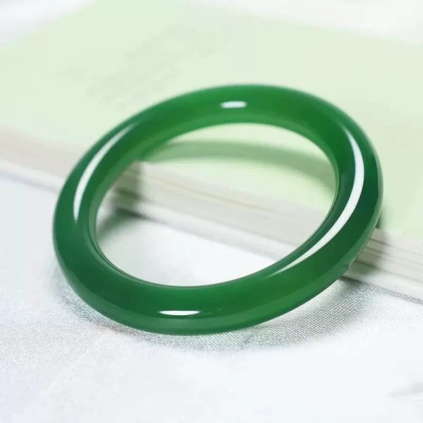 Green Jade Round Bangle - Image 2