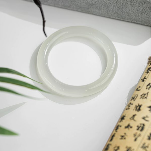 White Ice Jade Bangle - Image 3